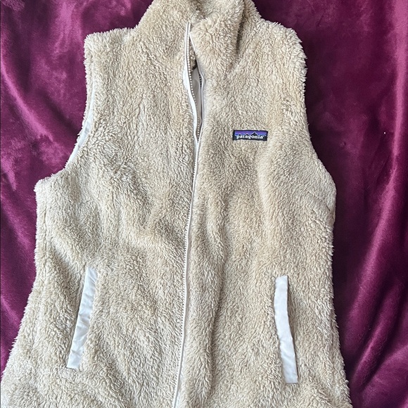 Patagonia Jackets & Blazers - Patagonia Off-White Fleece Vest